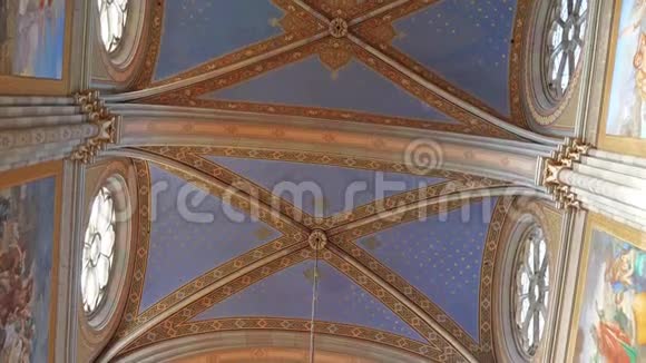 贾科沃大教堂圣彼得内部视频的预览图