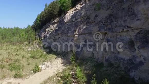 废弃的石码头空中景观视频的预览图