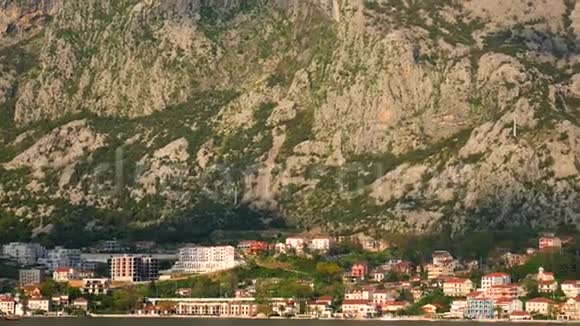 黑山科托尔湾多布罗塔市视频的预览图