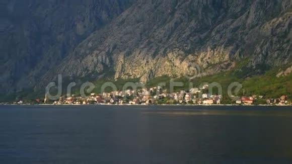 黑山科托尔湾多布罗塔市视频的预览图