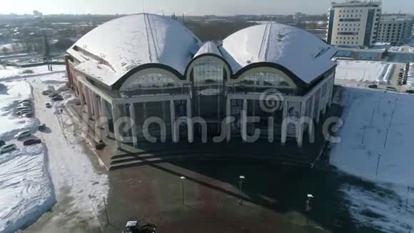 从高处到音乐会和娱乐中心千禧在雅罗斯拉夫尔冬天视频的预览图