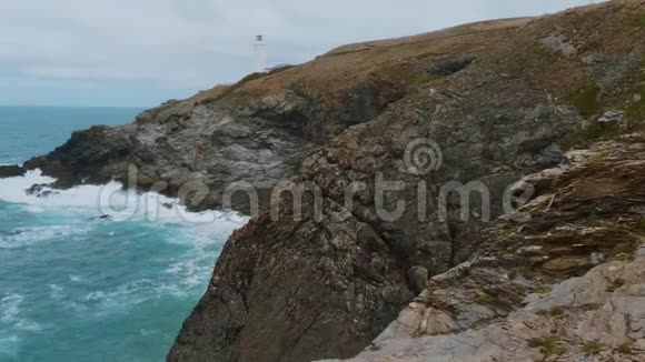 英国康沃尔奇妙海岸一个受欢迎的地标视频的预览图