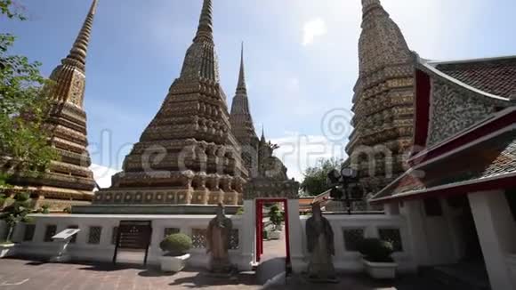 泰国曼谷WatPho寺的美丽佛塔视频的预览图