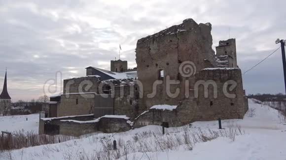 利沃尼亚骑士团中世纪城堡遗址拉克维尔爱沙尼亚视频的预览图