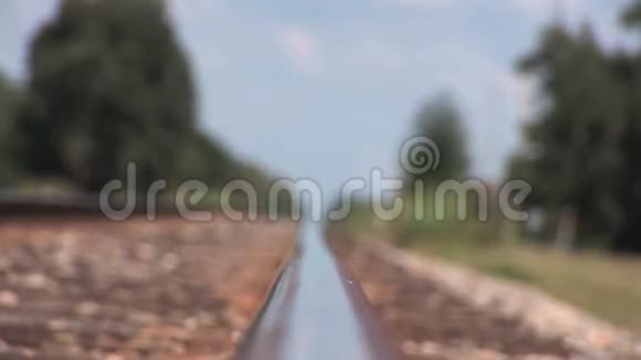夏季列车轨道视频的预览图