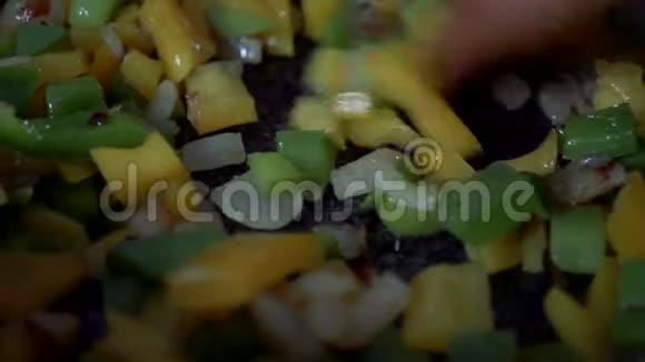 食物玉米饼素食煎蛋卷小吃鸡蛋早餐蔬菜视频的预览图