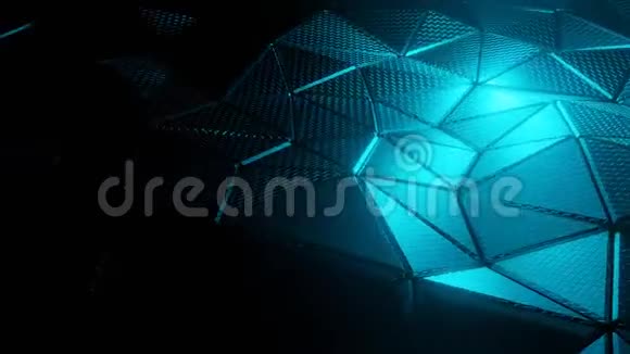 黑色三维动画中多边形金属波的蓝色抽象现代技术的未来背景视频的预览图