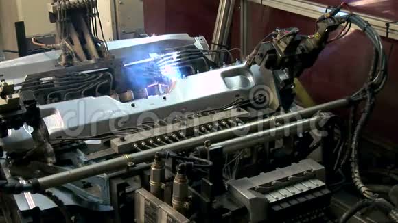 激光焊接机器人视频的预览图