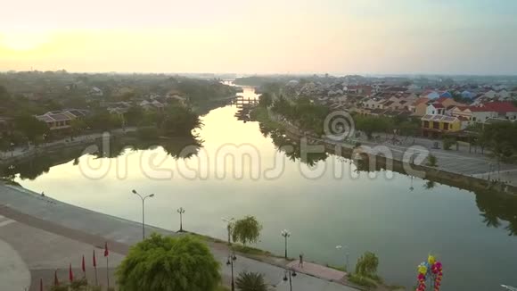 开往海安老区的河上运动视频的预览图