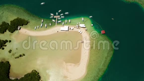 卢利岛帕拉万Princesa港岛跳跃旅游在本田湾巴拉望视频的预览图