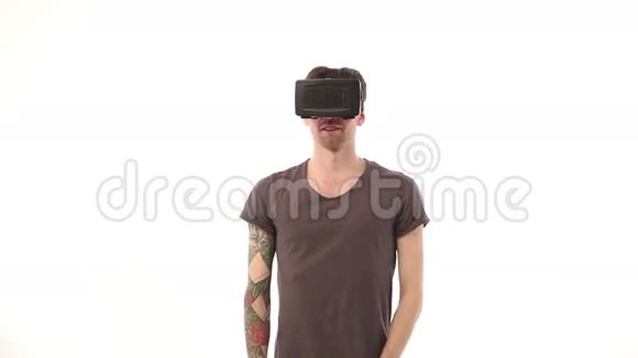 人用VR捕捉到一些东西视频的预览图