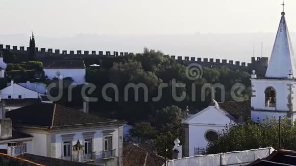 典型的葡萄牙城市空中景观视频的预览图
