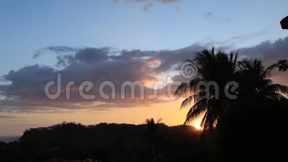 哥斯达黎加4K山的日落视频的预览图
