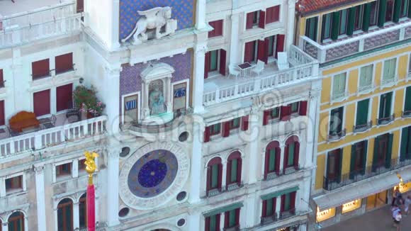 威尼斯古老的天文塔钟视频的预览图