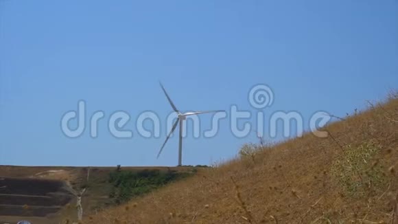 格鲁吉亚能源生产清洁和可再生能源领域的工作风车视频的预览图