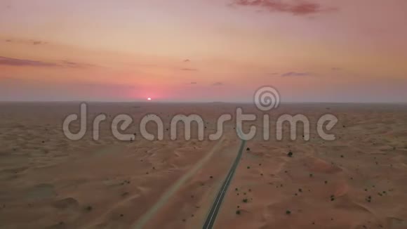 中东沙漠的日落视频的预览图