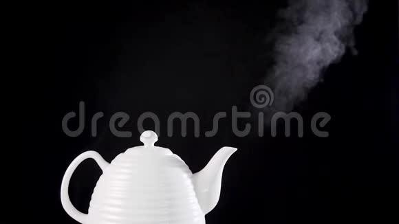 黑背景茶壶开水视频的预览图