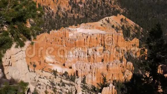 翻山越岭红橙布莱斯峡谷国家公园4k视频的预览图