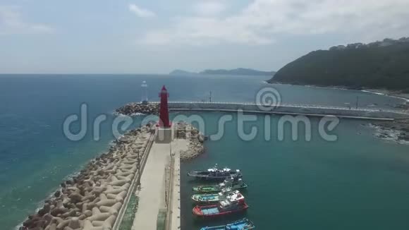鸟瞰夏季Cheongsapo港海恩达釜山韩国亚洲视频的预览图