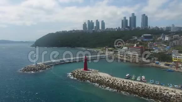 鸟瞰夏季Cheongsapo港海恩达釜山韩国亚洲视频的预览图