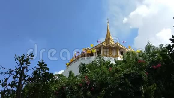 金山泰国曼谷WatSaket寺的一座古塔视频的预览图