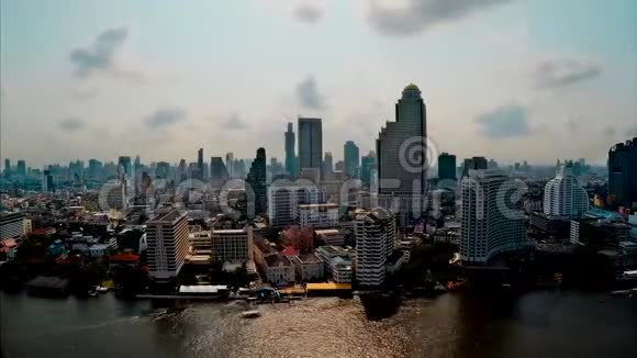 大现代城市曼谷市中心金融区建筑海滨泰国绚丽的白昼时光流逝全景视频的预览图