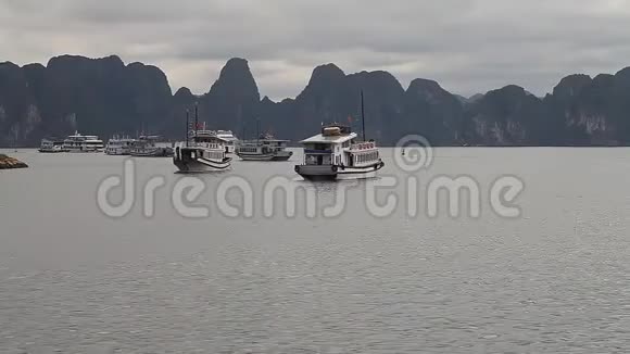 越南的哈龙湾美丽的风景海洋视频的预览图