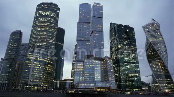 未来派摩天大楼莫斯科国际商务中心视频的预览图