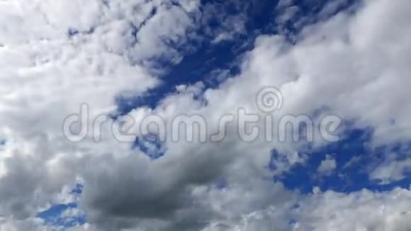 云和天空时间线视频的预览图