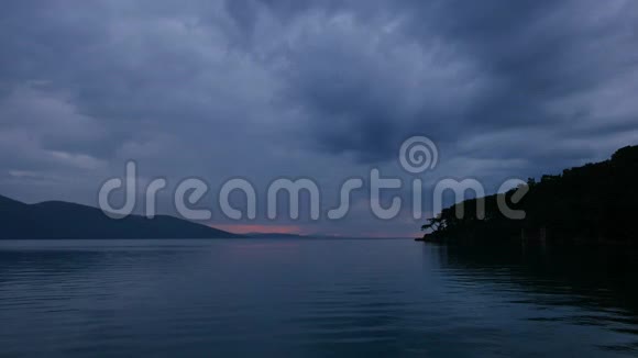 暗爱琴海日落06秋视频的预览图