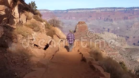 在大峡谷国家公园徒步旅行视频的预览图