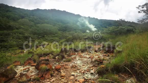 Vieja国家公园的火山景观视频的预览图