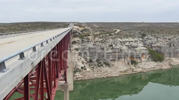 佩科斯大桥视频的预览图