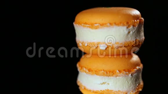 美味的烘焙甜点甜橙通心粉特写糖果艺术视频的预览图
