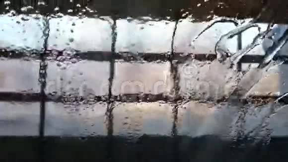 洗车的车视频的预览图