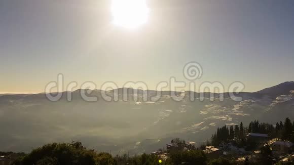 希腊的冬季目的地中部特里卡拉和齐雷亚山视频的预览图