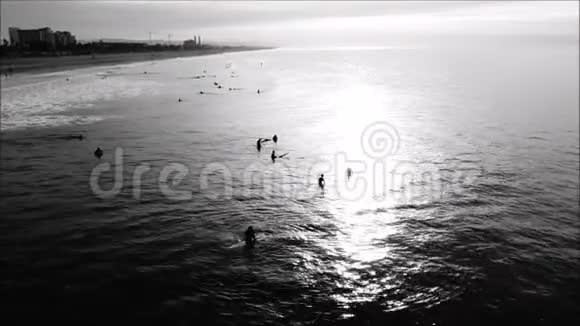 在亨廷顿海滩从码头的阵容视频的预览图