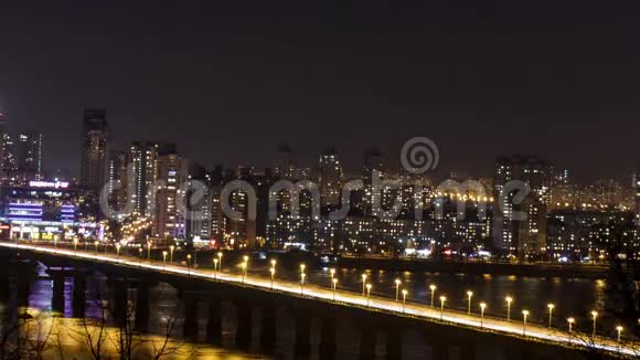 江上夜城天际线视频的预览图