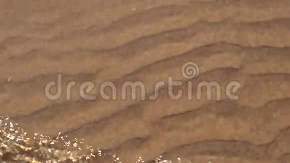 背景来自细沙沙子背景视频的预览图