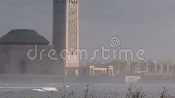哈桑摩斯格薄雾升起视频的预览图