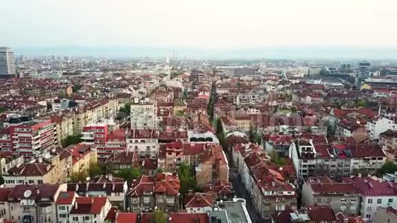 保加利亚索菲亚红屋顶的鸟瞰图视频的预览图