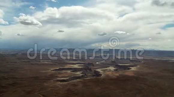 峡谷地云时空视频的预览图