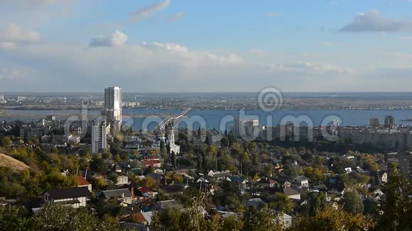 从高处看城市景观视频的预览图