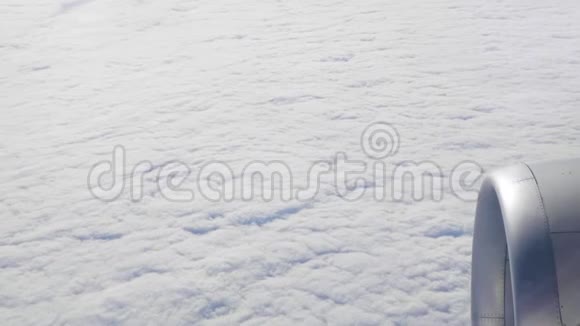 冬天在俄罗斯上空飞行视频的预览图