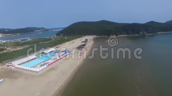 亚洲韩国釜山夏达第波海滩鸟瞰图视频的预览图