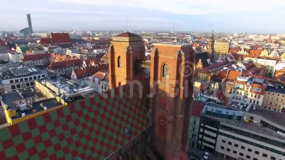 瓦罗瓦的圣玛丽玛格达伦教堂视频的预览图
