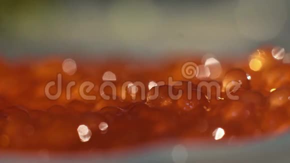 红鱼子酱视频的预览图