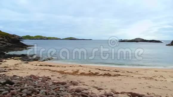 美丽的希格拉海滩和苏格兰北部希格拉悬崖视频的预览图