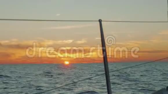 浪漫的夕阳视频的预览图