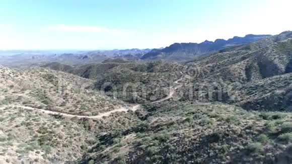从亚利桑那公路出发视频的预览图
